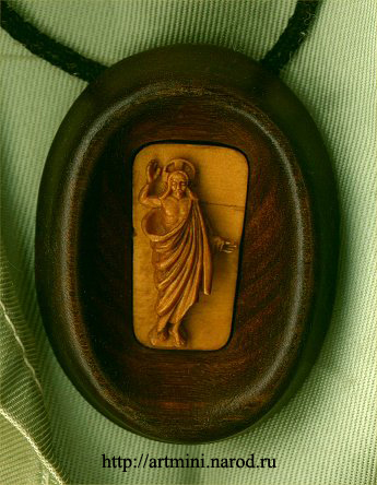 Медальон с изображением Христа..